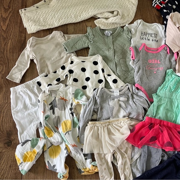 Baby Girl Bundle Lot of Clothes 0-12 months - Picture 6 of 8